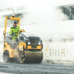 Straßenbau Teermaschine Dobler Bau